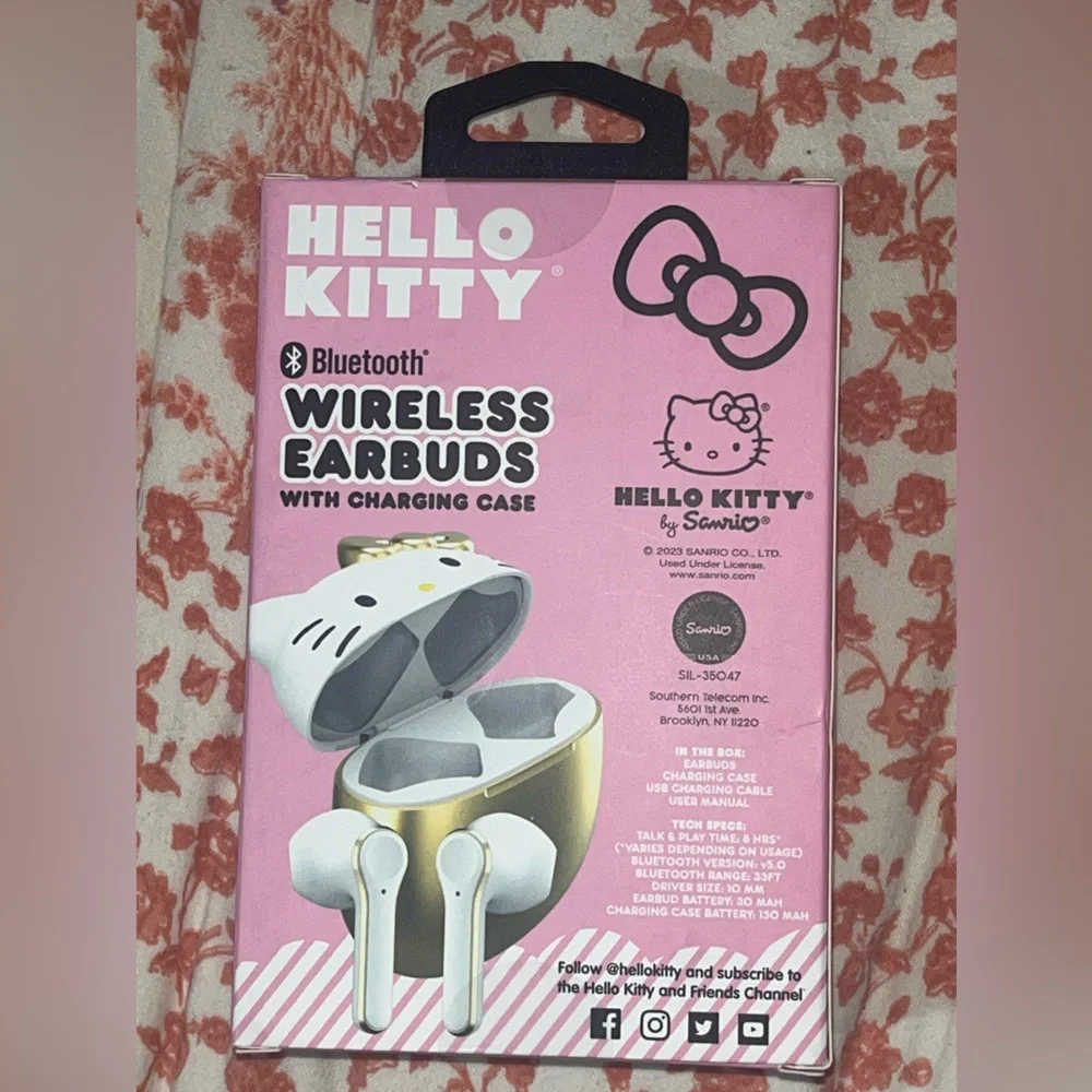 Hello Kitty Wireless Earbuds Gold & White NEW NWT NIB